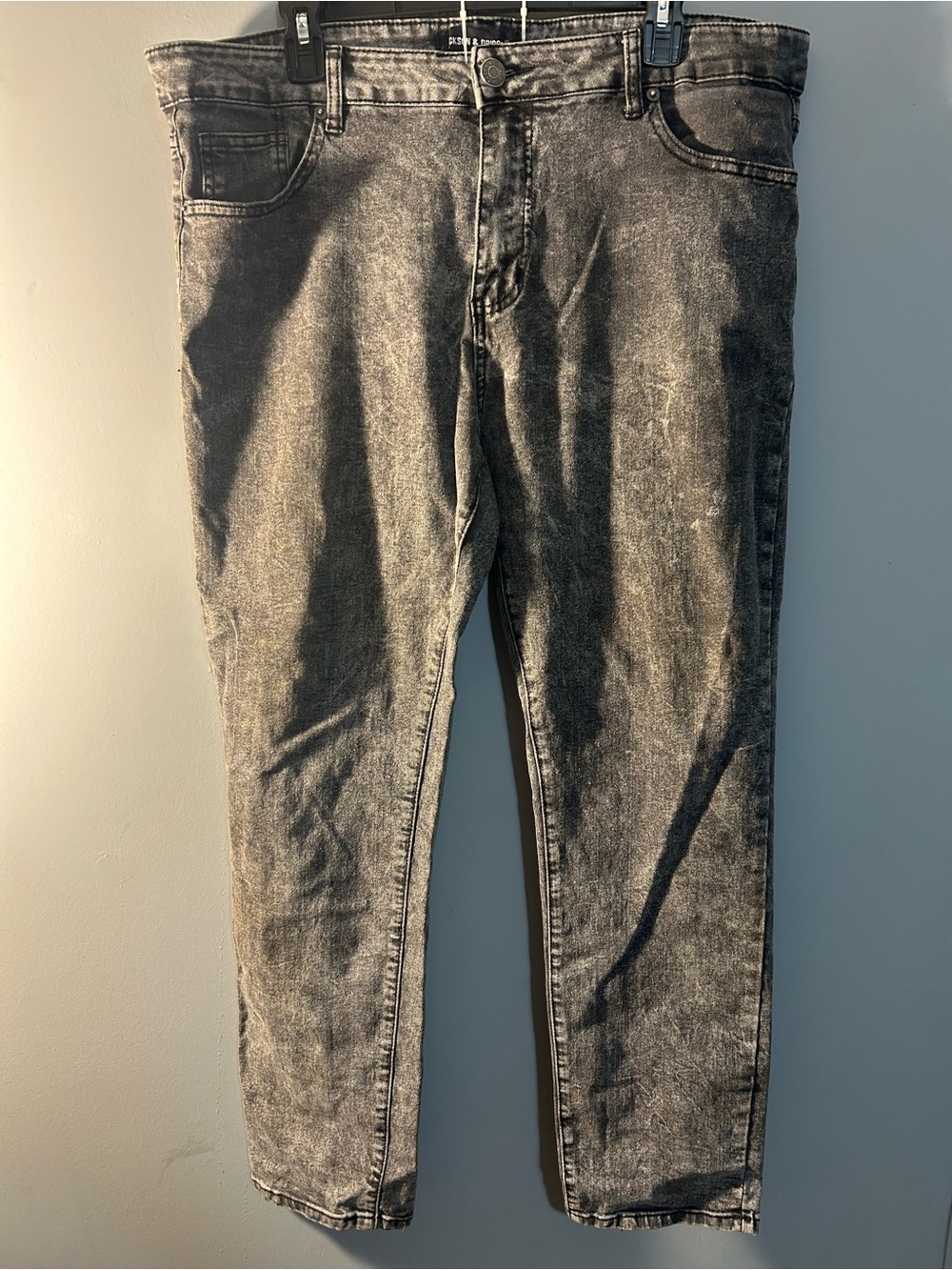 Relaxed Fit Men's Acid-Wash Gray Denim Jeans